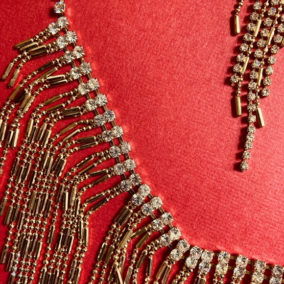 NWOT Luxury Rhinestone Gold Tone Necklace Earrings - Picture 4 of 9